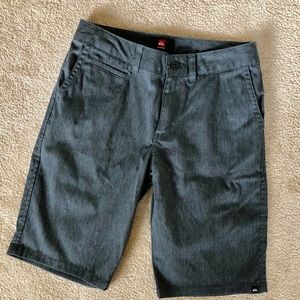 Men’s Quicksilver shorts grey Size 27 NWOT